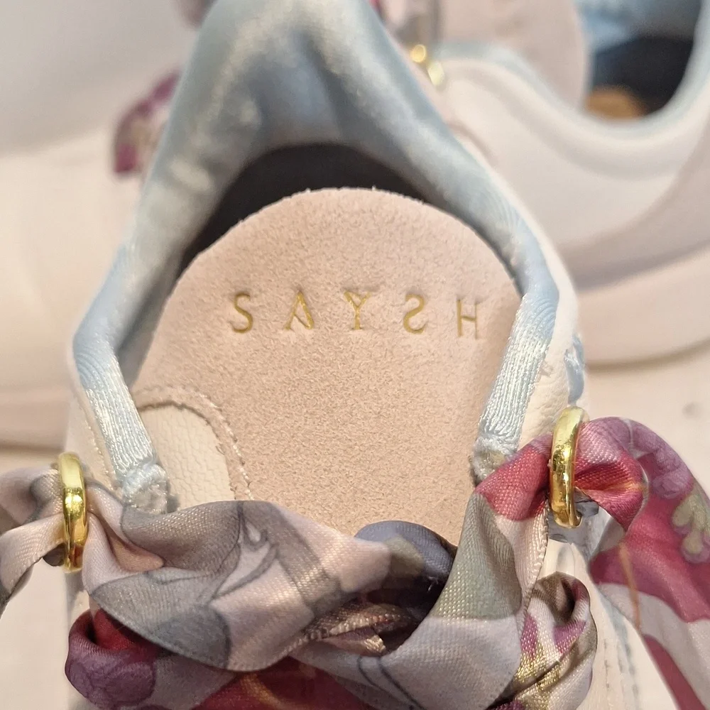 Saysh these tennis